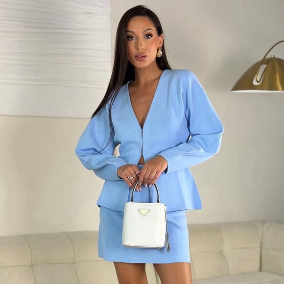 Zara XS/S Fitted Waist Sweater and Mini Skirt - Picture 3 of 16